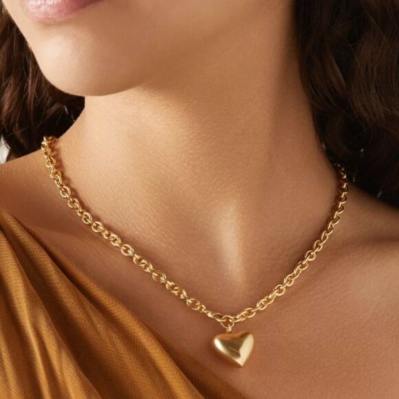 NWOT. Roxanne Assoulin The Mini Puffy Heart Necklace in Gold - Picture 6 of 11